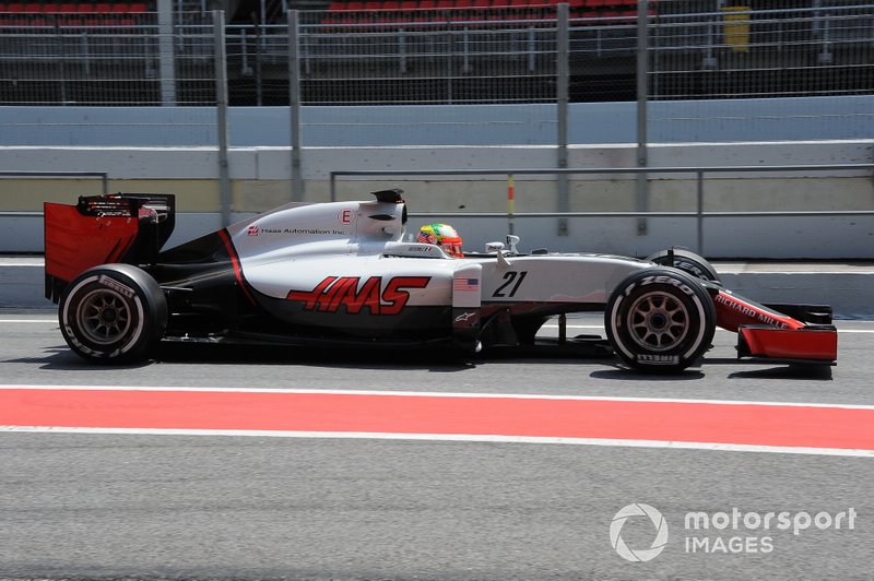 Esteban Gutiérrez,  Haas VF-16