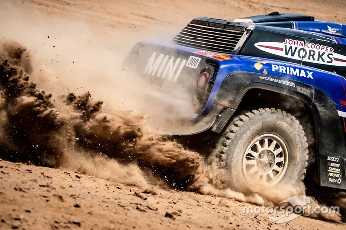 #300 X-Raid Mini JCW Team: Carlos Sainz, Lucas Cruz