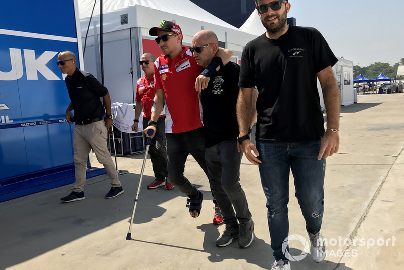 Jorge Lorenzo, Ducati Team injured after crash