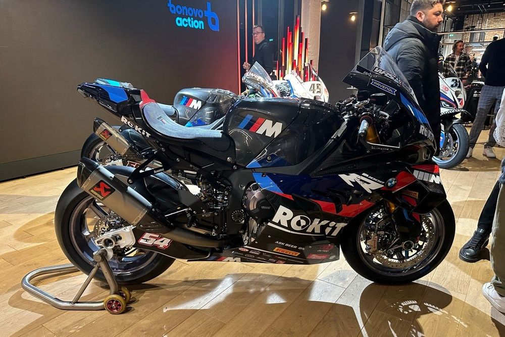 BMW, Toprak Razgatlıoğlu'nun yarışacağı yeni Dünya Superbike ...