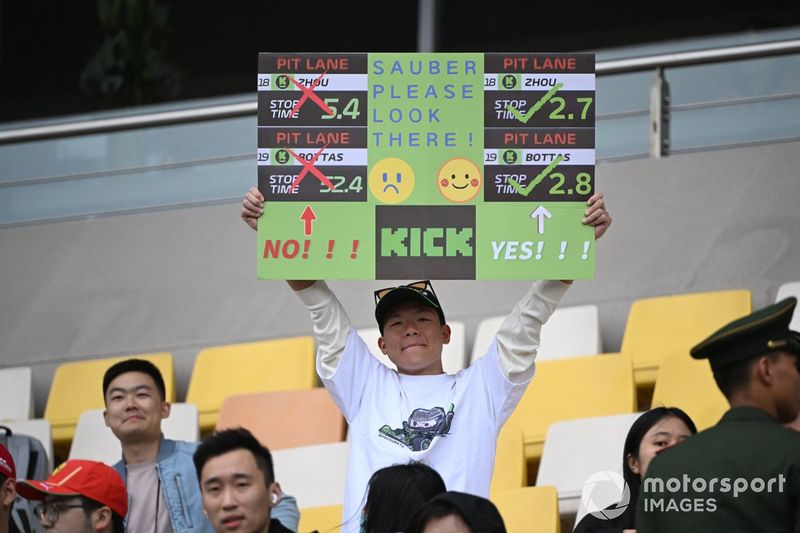 Sostegno della folla per Stake F1 Team Kick Sauber