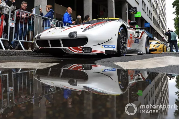 #70 MR Racing Ferrari 488 GTE