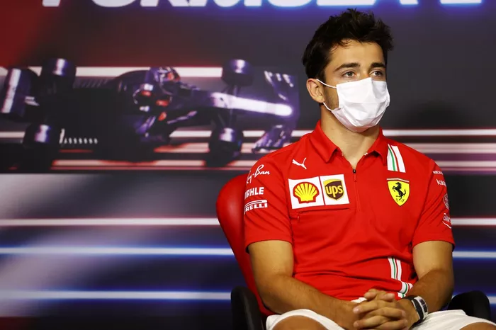 Charles Leclerc, Ferrari durante la conferencia de prensa