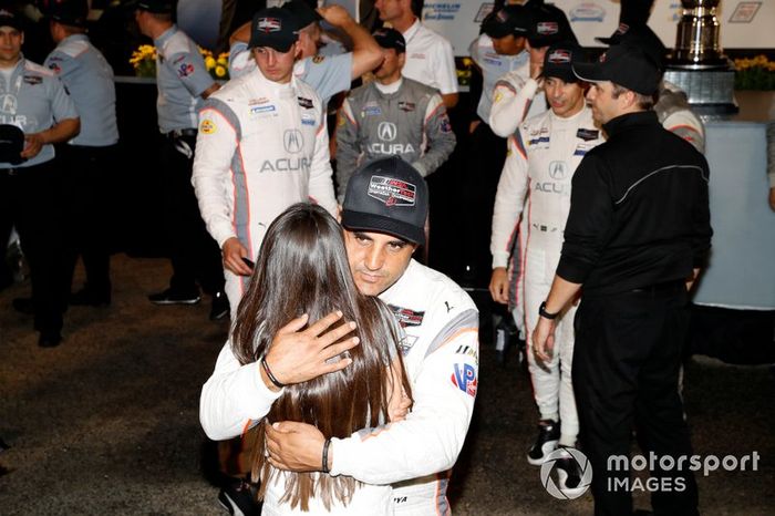 #6 Acura Team Penske Acura DPi, DPi: Juan Pablo Montoya y su hija