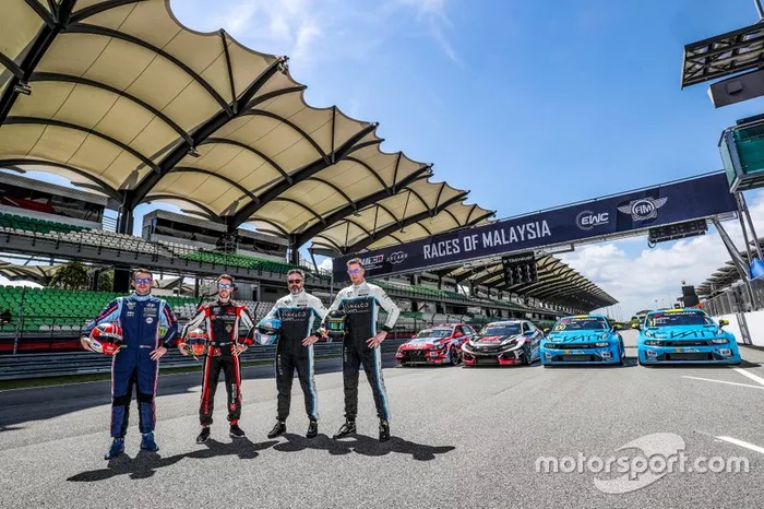 I contendenti al titolo, Norbert Michelisz, BRC Hyundai N Squadra Corse Hyundai i30 N TCR, Esteban Guerrieri, ALL-INKL.COM Münnich Motorsport Honda Civic Type R TCR, Yvan Muller, Cyan Racing Lynk & Co 03 TCR, Thed Björk, Cyan Racing Lynk & Co 03 TCR