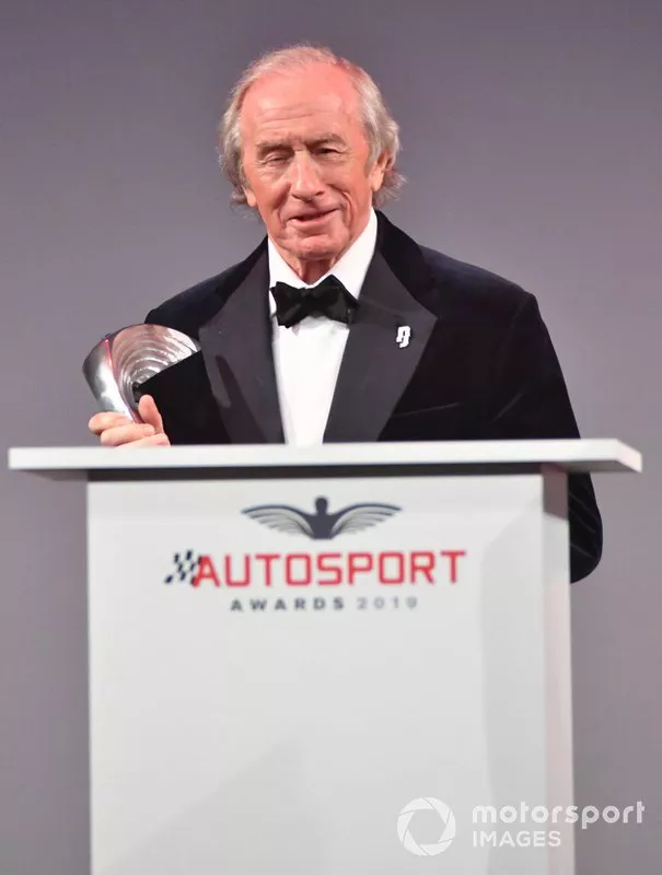 Sir Jackie Stewart, sul palco per presentare il Gregor Grant Award