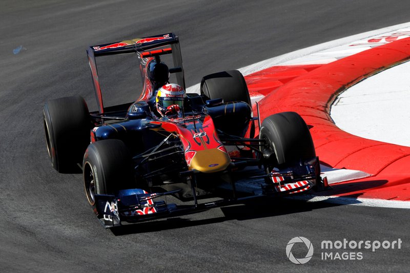 2010: Toro Rosso-Ferrari STR5