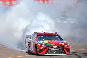 Race Winner, Kyle Busch, Joe Gibbs Racing, Toyota Camry SKITTLES