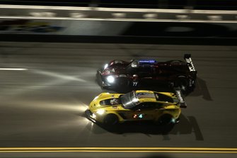 #77 Mazda Team Joest Mazda DPi: Oliver Jarvis, Tristan Nunez, Timo Bernhard, Rene Rast