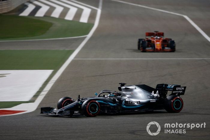 Lewis Hamilton, Mercedes AMG F1 W10, leads Sebastian Vettel, Ferrari SF90