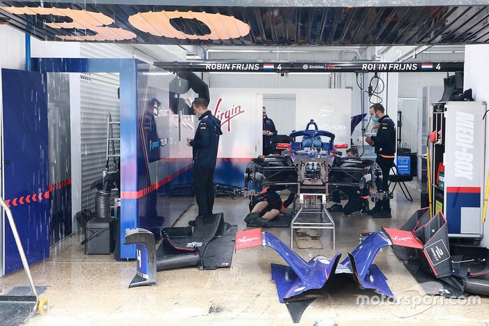 Envision Virgin Racing garaje