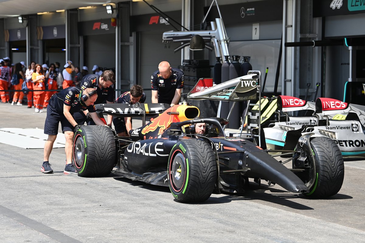 Frente del Red Bull Racing RB18