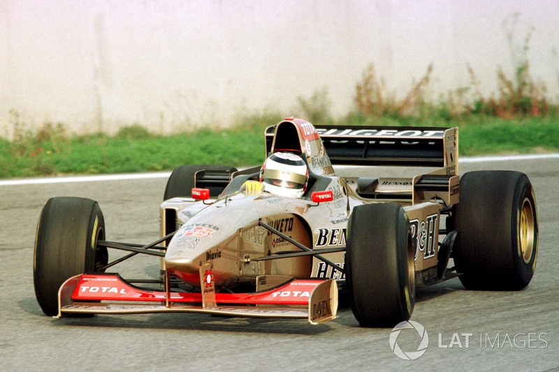 Nigel Mansell prueba el Jordan Peugeot (1996)