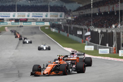 Стоффель Вандорн, McLaren MCL32, Серхіо Перес, Sahara Force India F1 VJM10