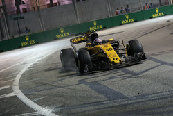 Jolyon Palmer, Renault Sport F1 Team RS17 locks up