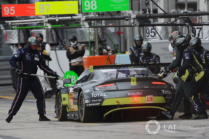 #98 Aston Martin Racing Aston Martin Vantage: Paul Dalla Lana, Pedro Lamy, Mathias Lauda