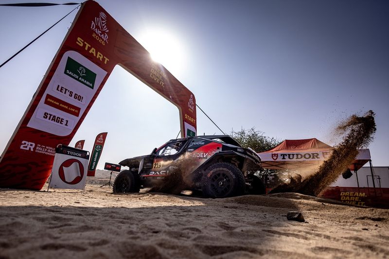 #219 I Dacia Sandriders Dacia: Sebastien Loeb, Edouard Boulanger