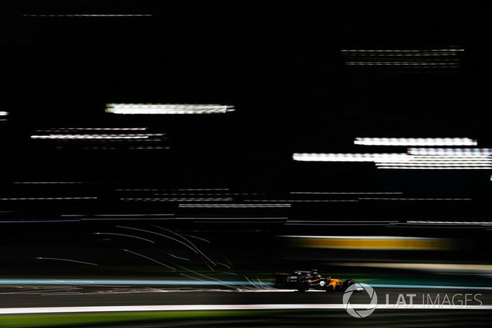 Carlos Sainz Jr., Renault Sport F1 Team RS17