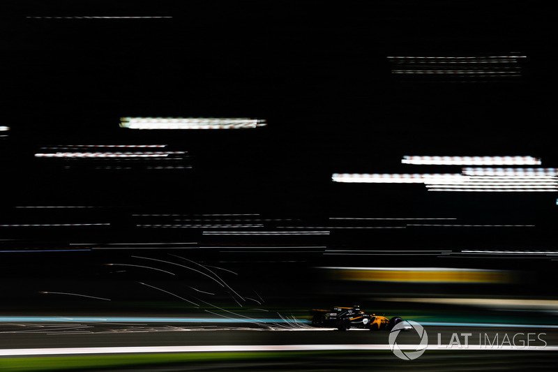 Carlos Sainz Jr., Renault Sport F1 Team RS17