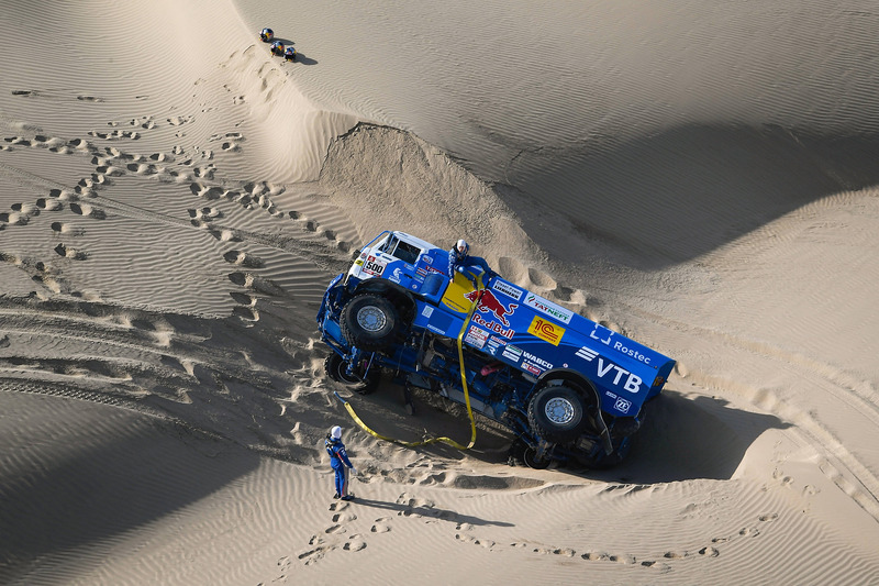 #500 Team Kamaz Master: Едуард Ніколаєв, Євген Яковлєв, Володимир Рибаков