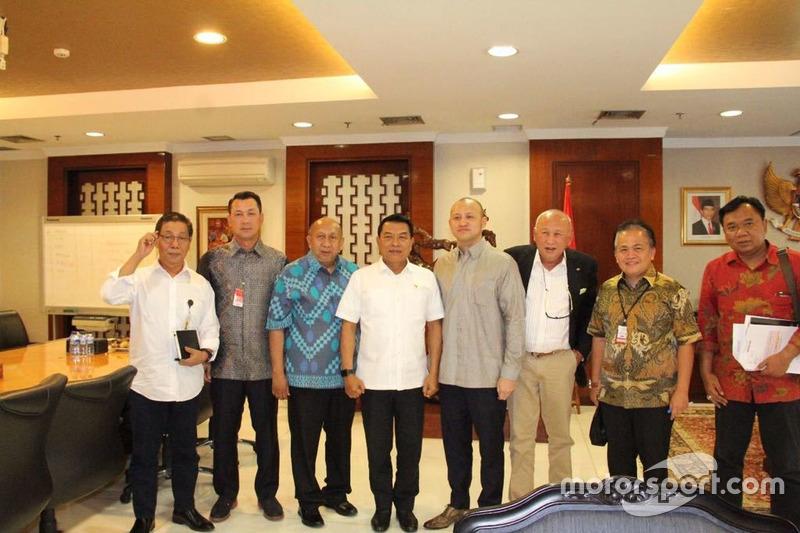 Kepala Staf Kepresidenan (KSP), Moeldoko; Direktur Sentul, Tinton Soeprapto; dan Ananda Mikola