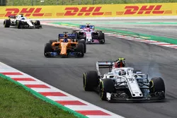 Charles Leclerc, Sauber C37 blokkeert een wiel
