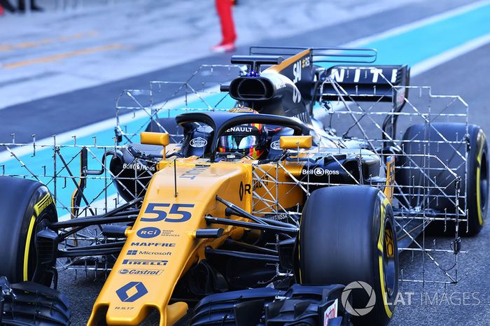 Carlos Sainz Jr., Renault Sport F1 Team RS17, con sensores aerodinámicos