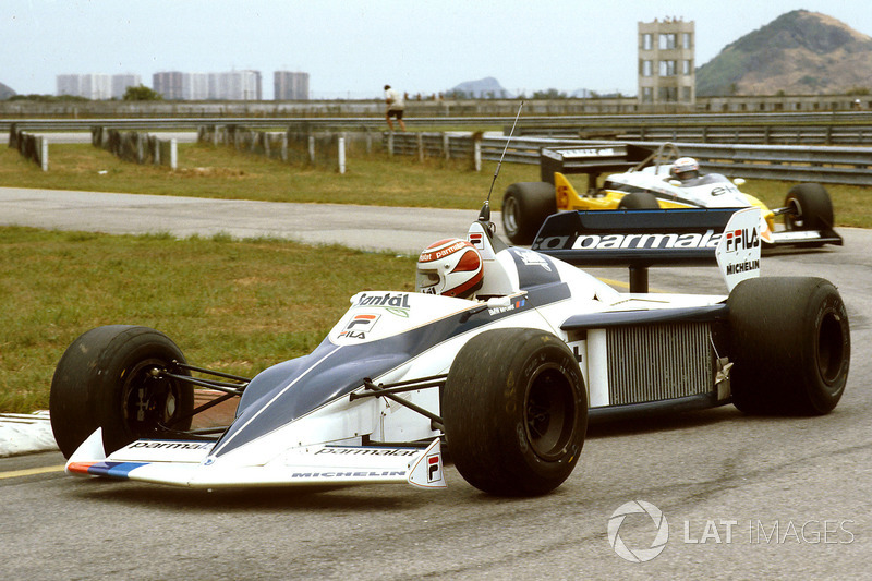 Nelson Piquet, Brabham BT52; Alain Prost, Renault RE30C