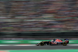Карлос Сайнс-мол., Scuderia Toro Rosso STR11