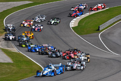 Start: Simon Pagenaud, Team Penske Chevrolet, führt