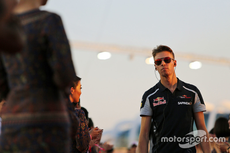 Daniil Kvyat, Scuderia Toro Rosso on the drivers parade