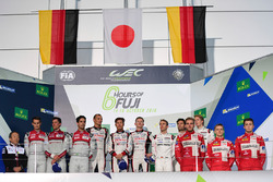 Podium LMP1: 1. #6 Toyota Racing, Toyota TS050 Hybrid: Stéphane Sarrazin, Mike Conway, Kamui Kobayas