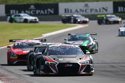 #33 Belgian Audi Club Team WRT Audi R8 LMS: Енфо Іде, Крістофер Міс