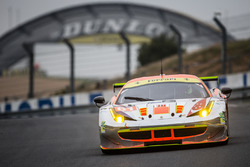 #61 Clearwater Racing, Ferrari 458 Italia: Mok Weng Sun, Rob Bell, Keita Sawa