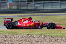 Sebastian Vettel, Ferrari pruebas de la especificación de Pirelli 2017