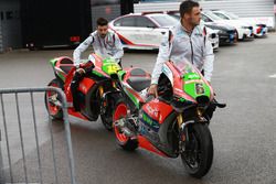 Moto de Stefan Bradl, Aprilia Racing Team Gresini y Alvaro Bautista, Aprilia Racing Team Gresini