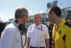 Гийом Буасо, директор бренда Renault Group, доктор Хельмут Марко, консультант Red Bull Motorsport и