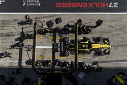 Carlos Sainz Jr., Renault Sport F1 Team R.S. 18, leaves his pit box after a stop