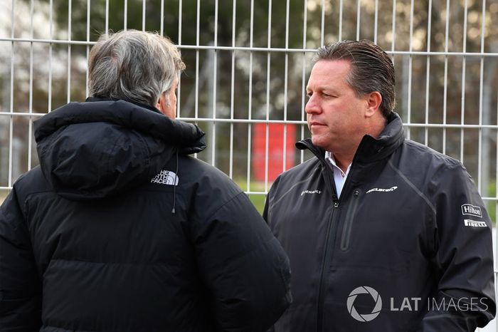 Carlos Sainz, Zak Brown, McLaren Executive Director