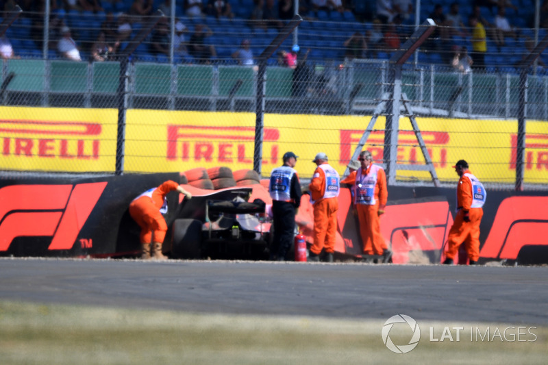 Brendon Hartley, Scuderia Toro Rosso STR13 after the crash