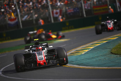 Kevin Magnussen, Haas F1 Team VF-18 Ferrari, Romain Grosjean, Haas F1 Team VF-18 Ferrari, and Daniel