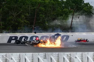Robert Wickens, Schmidt Peterson Motorsports Honda, James Hinchcliffe, Schmidt Peterson Motorsports Honda, Ryan Hunter-Reay, Andretti Autosport Honda, Pietro Fittipaldi, Dale Coyne Racing Honda, incidente