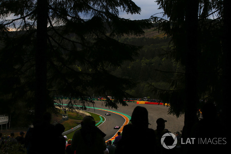 Charles Leclerc, Sauber C37, leads Esteban Ocon, Racing Point Force India VJM11