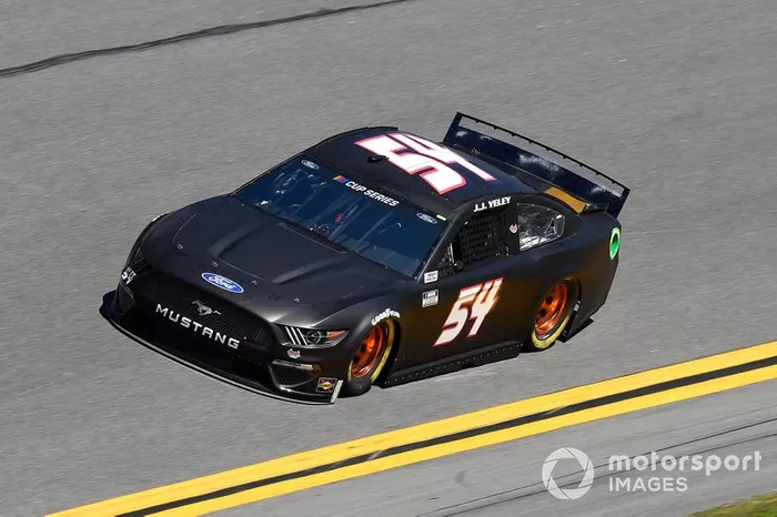 #54: J.J. Yeley, Rick Ware Racing, Ford Mustang