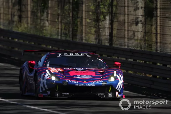 #83 Kessel Racing Ferrari 488 GTE Manuela Gostner, Rahel Frey, Michelle Gatting 
