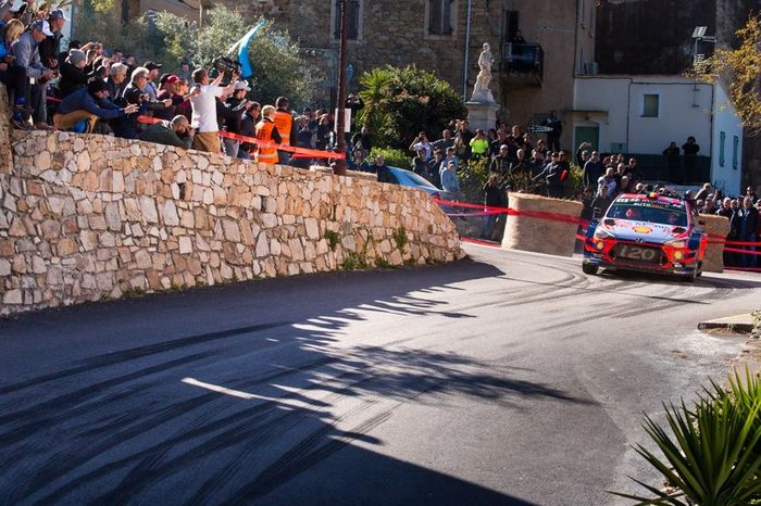 Thierry Neuville, Nicolas Gilsoul, Hyundai Motorsport Hyundai i20 Coupe WRC