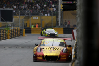 #912 Manthey-Racing Porsche 911 GT3 R: Earl Bamber