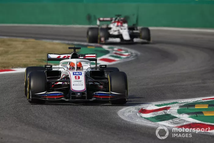 Nikita Mazepin, Haas VF-21, Robert Kubica, Alfa Romeo Racing C41