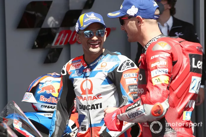 Ganador de la pole Jorge Martín, Pramac Racing, segundo puesto  Jack Miller, equipo Ducati 