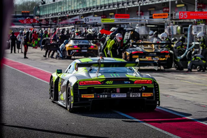 #46 Team WRT, Audi R8 LMS Evo II GT3: Nico Müller, Frédéric Vervisch, Valentino Rossi
